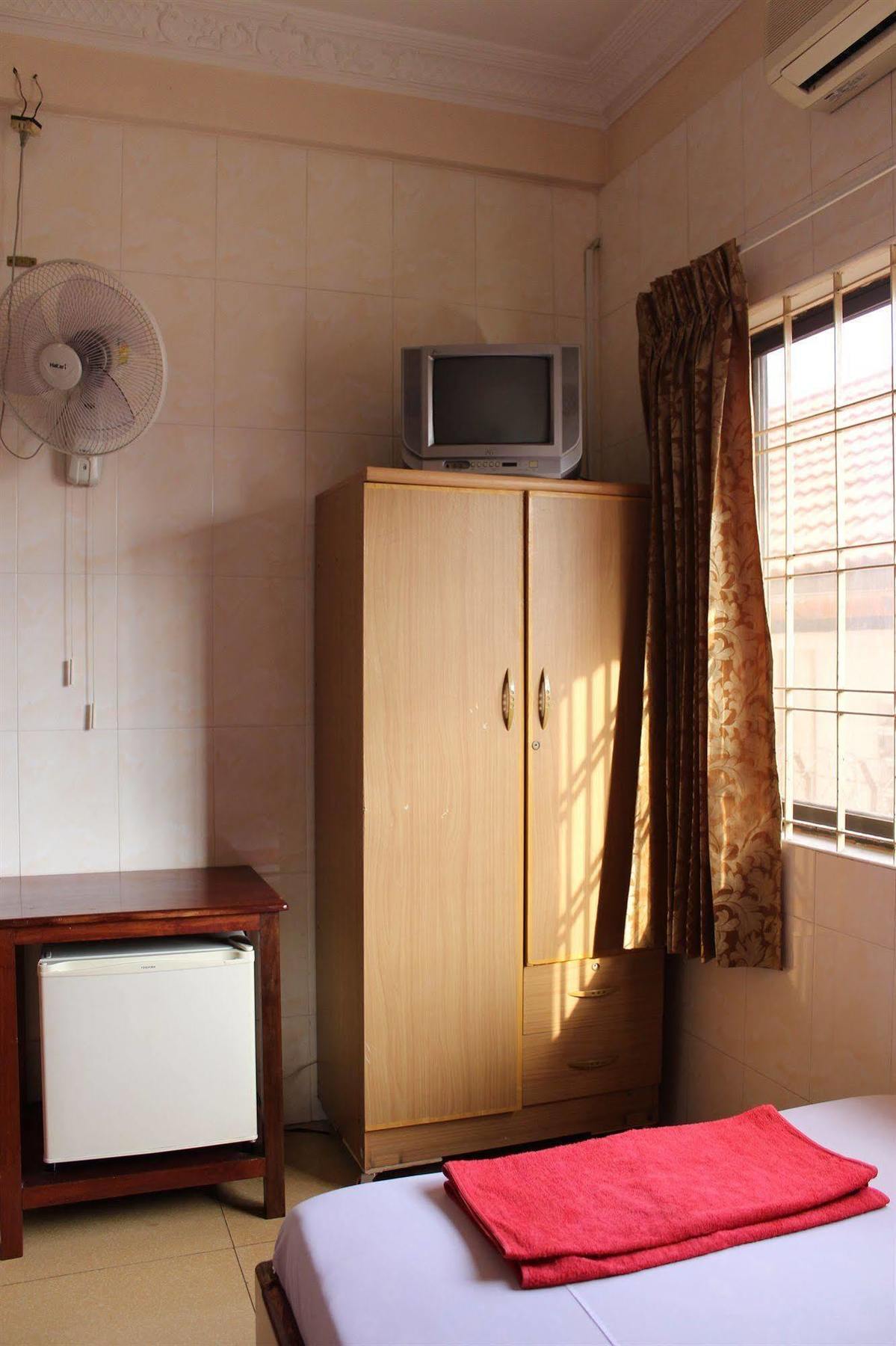 Lucky 1 Guesthouse Phnom Penh Exterior foto